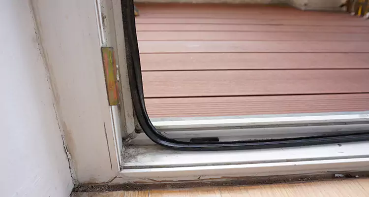 Why Choose Us for Leaking Sliding Glass Door Repair in Pace, FL?