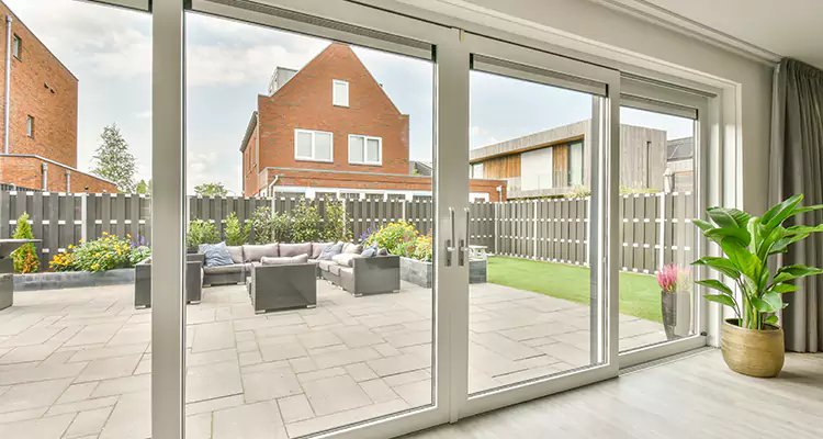 Best Sliding Screen Door Replacement Company in Pace, FL