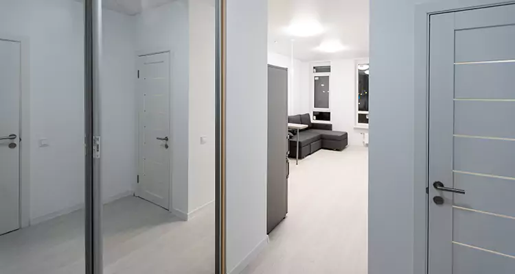 Modern Mirrored Closet Doors Repair in Pace, FL