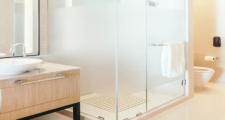 Expert Shower Door Fix and Repair in Pace, FL